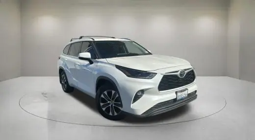 Toyota Highlander 2021 XLE 4dr SUV