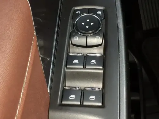 Ford F-150 2023 4x4 Lariat 4dr SuperCrew 6.5 ft. SB