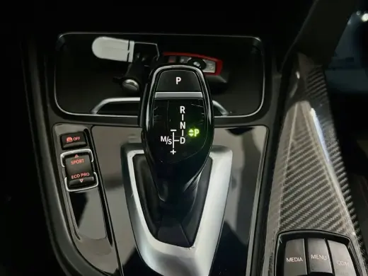 BMW Serie 3 2018 330i 4p Sedan