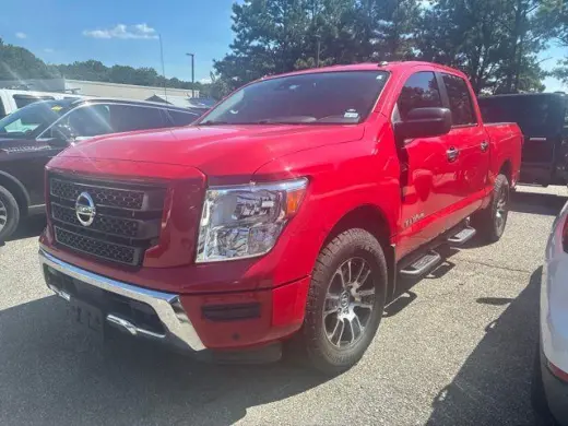 Nissan Titan 2021 4x4 SV 4p Cab Cabina de Tripulación 5.6 ft. SB