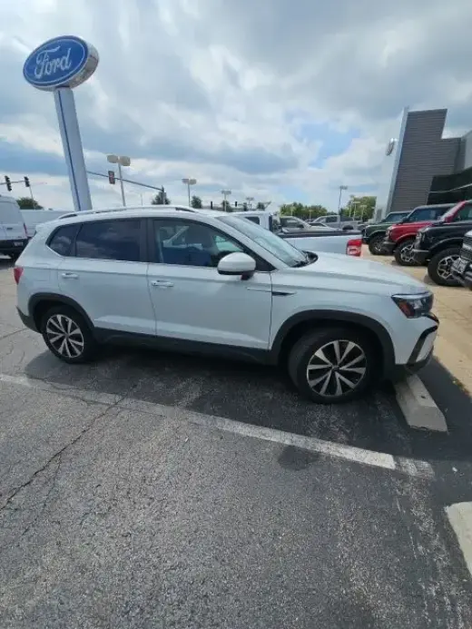 Volkswagen Taos 2022 AWD SE 4Motion 4p SUV