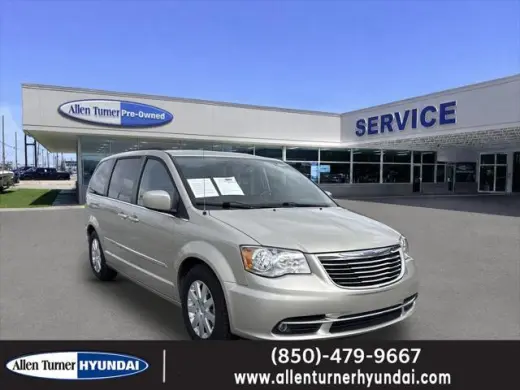 Chrysler País y Ciudad 2015 Touring 4dr Mini-Van