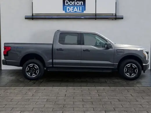Ford F-150 Lightning 2023 4x4 XLT 4p SuperCab 5.5 ft. SB