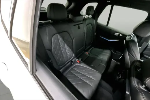 BMW X5 2023 tracción total xDrive45e 4p. Vehículo deportivo de actividad
