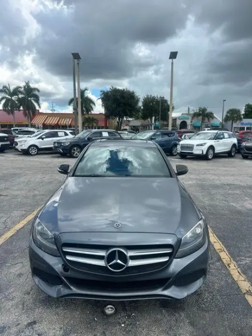 Mercedes-Benz Clase C 2018 C 300 4p Sedan