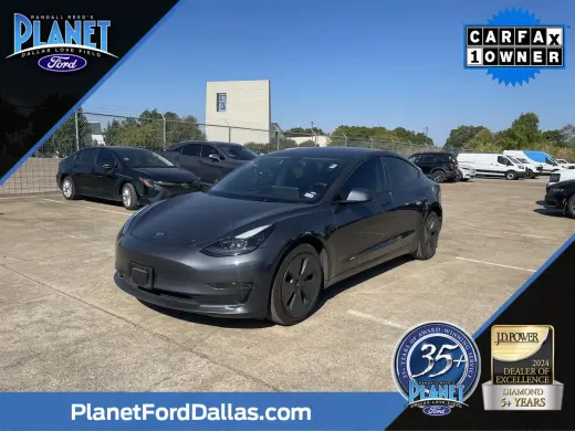 Tesla Model 3 2023 Sedán 4p.