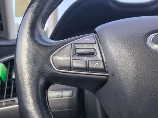 INFINITI Q50 2015 AWD Premium 4dr Sedán