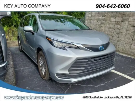 Toyota Sienna 2021 LE 8-Pasajeros 4p Mini-Van