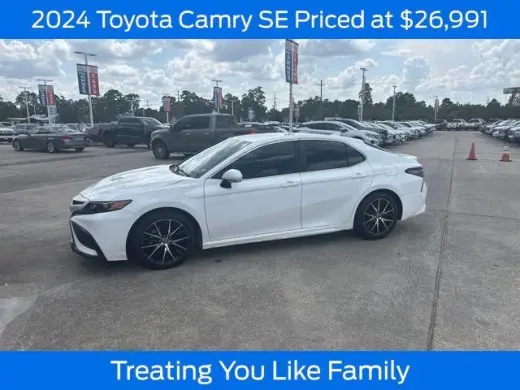 Toyota Camry 2024 SE 4p Sedan