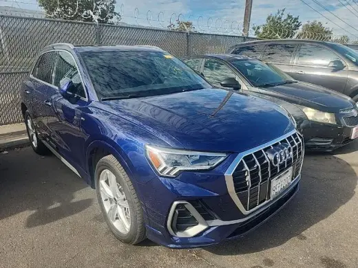 Audi Q3 2023 AWD quattro línea S Premium 45 TFSI 4p SUV