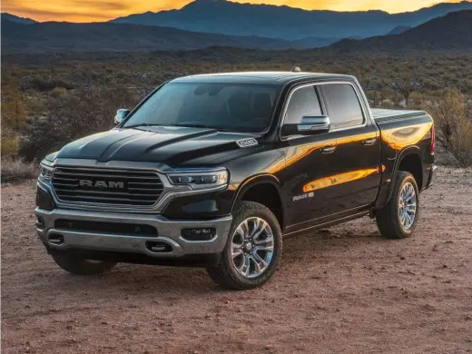 Ram 1500 2023 4x4 Lone Star 4 puertas Crew Cab batea de 5.6 pies