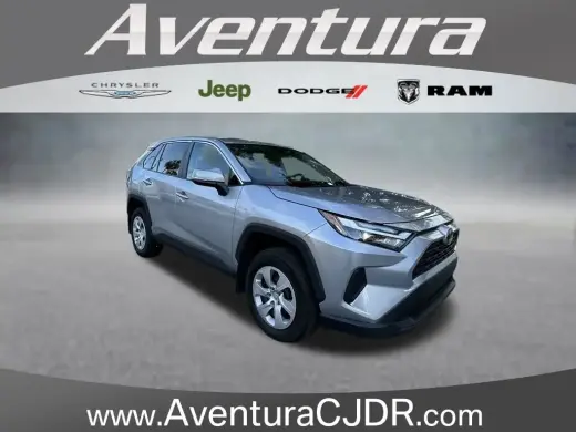 Toyota RAV4 2024 LE 4p SUV