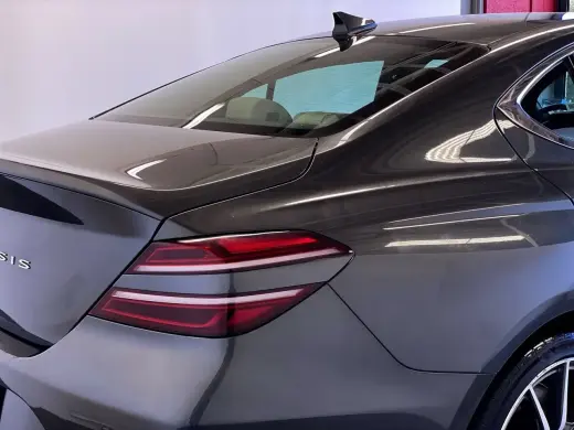Genesis G70 2025 2.5T Estándar 4p Sedan