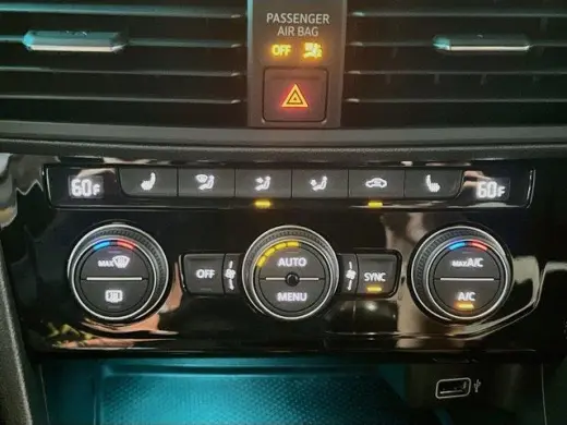 Volkswagen Jetta 2019 GLI S 4dr Sedan 6M