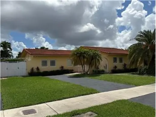 Propiedad de alquiler con 3 dormitorios y 2 baños en Miami
