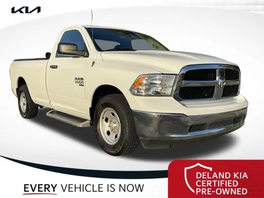 Ram 1500 Clásico 2023 4x2 Tradesman 2p Cubierta Regular 8 ft. LB Pickup