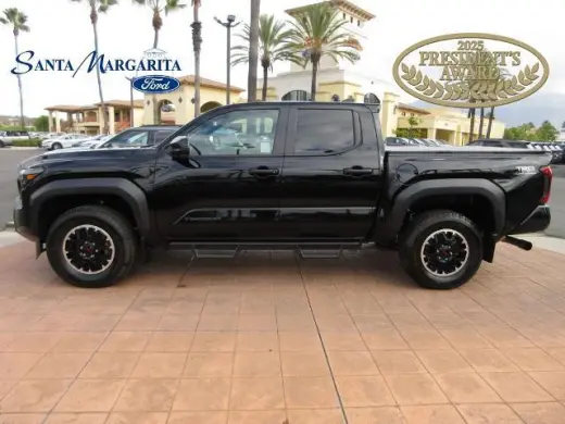 Toyota Tacoma 2024 4x4 Limited 4p Doble Cabina 5.0 ft CB