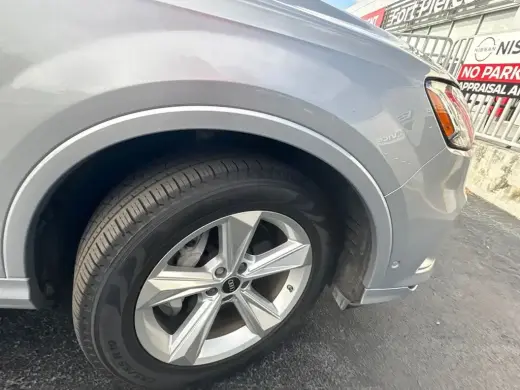 Audi Q7 2022 AWD quattro Premium 55 TFSI 4dr SUV