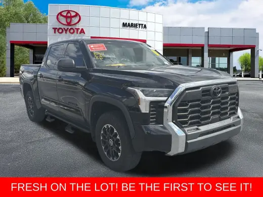 Toyota Tundra 2023 4x4 SR5 4dr CrewMax Cab Pickup SB