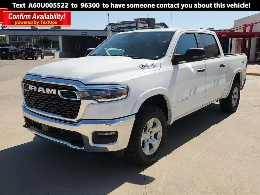 Ram 1500 2025 4x4 Big Horn 4dr Cabina Crew 5.6 ft. SB Camioneta