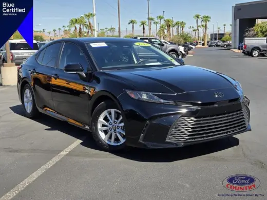 Toyota Camry 2025 LE 4p Sedán