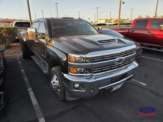 Chevrolet Silverado 3500HD 2017 4x4 LTZ 4dr Crew Cab SRW