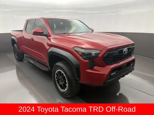Toyota Tacoma 2024 4x4 SR5 4p Doble Cab 5.0 ft CB larga