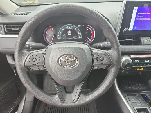 Toyota RAV4 2025 XLE 4 SUV