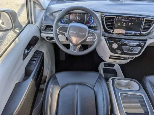 Chrysler Pacifica Plug-In Hybrid 2023 Touring L 4dr Mini-Van