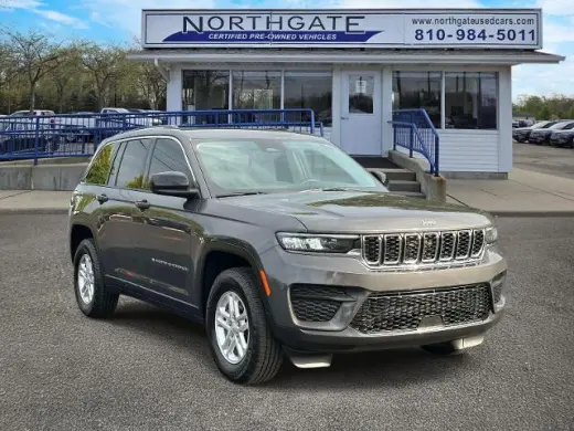Jeep Grand Cherokee 2022 4x4 Laredo 4dr SUV (lanzamiento a mediado de año)