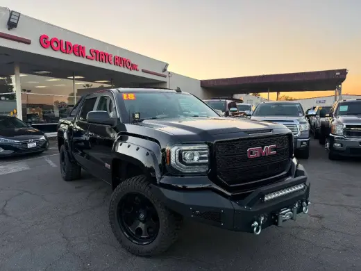 GMC Sierra 1500 2018 4x4 SLT 4p. Cabina de Tripulación 5.8 ft. CB