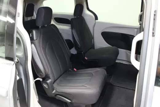 Chrysler Pacifica 2017 LX 4dr Mini-Van