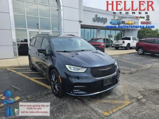 Chrysler Pacifica 2023 Touring L 4p Minivan