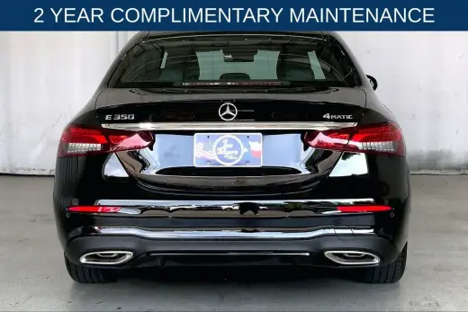 Mercedes-Benz Clase E 2023 tracción total a las cuatro ruedas E 350 4MATIC 4 puertas Sedán