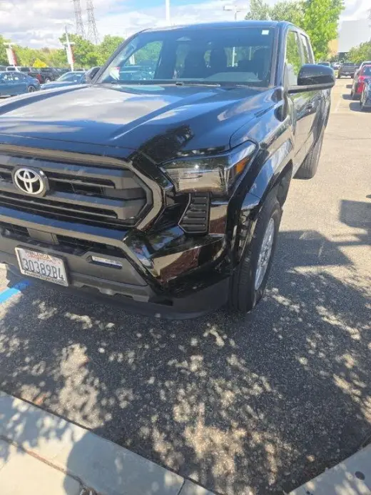 Toyota Tacoma 2024 4x4 SR5 4dr Double Cab 5.0 ft SB