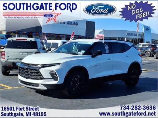Chevrolet Blazer 2025 LT SUV de 4 puertas con paquete 2LT