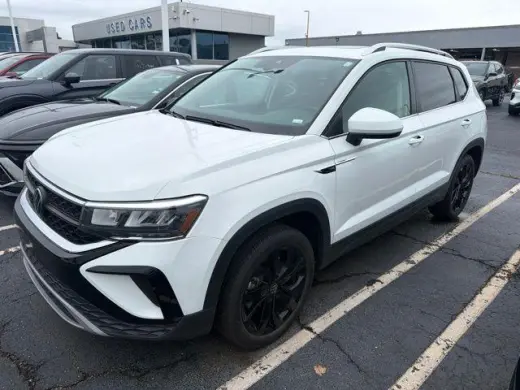 Volkswagen Taos 2024 SE 4p SUV