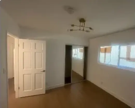 CASA EN RENTA EN L.A.