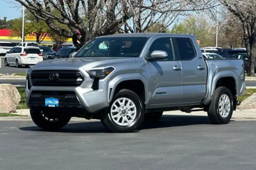 Toyota Tacoma 2024 4x4 SR5 4dr Double Cab 5.0 ft SB