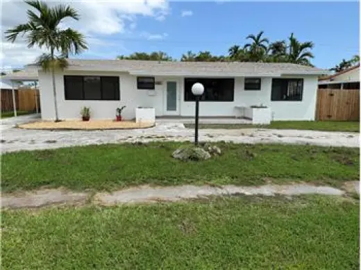 Propiedad de alquiler con 4 dormitorios y 3 baños en MIAMI