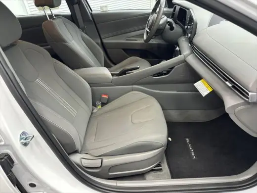 Hyundai ELANTRA 2025 SEL Sport 4dr Sedán
