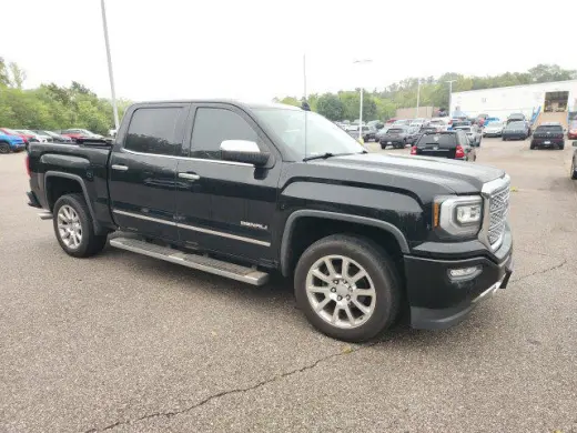GMC Sierra 1500 2018 4x4 Denali 4dr Crew Cab 5.8 ft. SB