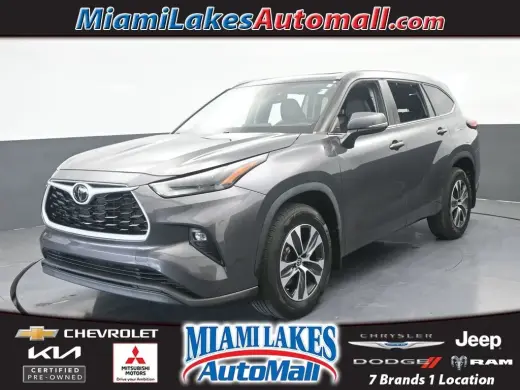 Toyota Highlander 2022 AWD XLE 4dr SUV