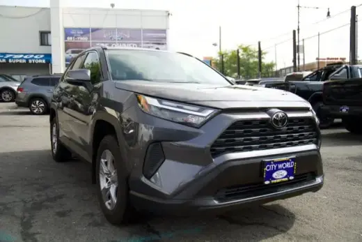 Toyota RAV4 2025 AWD XLE 4dr SUV