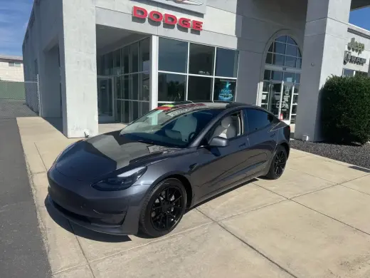 Tesla Model 3 2023 Sedán de 4 puertas