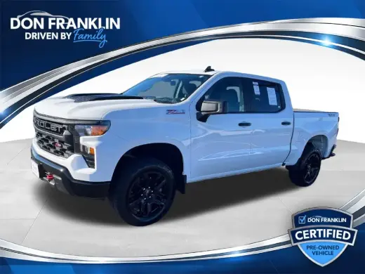 Chevrolet Silverado 1500 2023 4x4 Custom Trail Boss 4 puertas Cabina Tripulante 5.8 pies Caja Corta