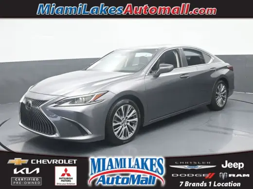 Sedán de 4 puertas Lexus ES 350 2021