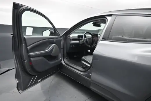 Ford Mustang Mach-E 2023 Select SUV de 4 puertas