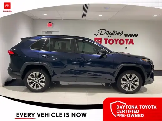 Toyota RAV4 2023 XLE Premium 4 SUV