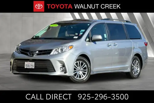 Toyota Sienna 2018 XLE 7-Pasajeros Asiento de Acceso Automático 4dr Mini-Van
